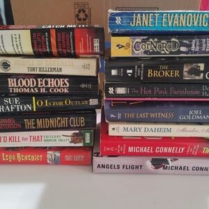 Bundle LOT OF 15 ROMANCE MYSTERY THRILLER Books‎ Summer Reading Beach Read Bulk